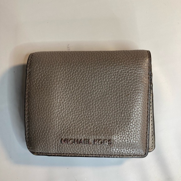 Michael Kors Handbags - Michael kors Grey Leather pebble fold wallet